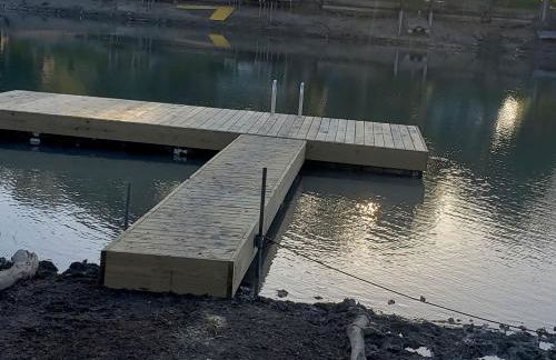 Spacious 10-Person Cabin Rental on Lake Dunlap near Austin, Texas - Foto 15