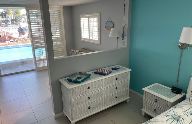 2 Bedroom Waterfront Pool Side! - Foto 61