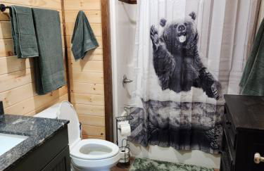 Family Friendly Lakefront Cottage, Ambajejus Lake - Foto 6