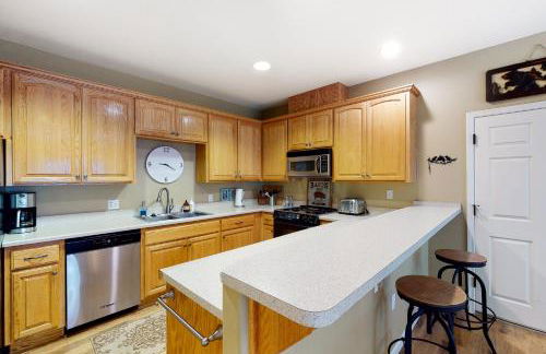 Northshore Lakeview Getaway - Photo 7