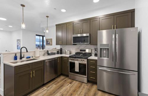 Stunning Waterfront Condo Breathtaking Views 202 - Foto 12