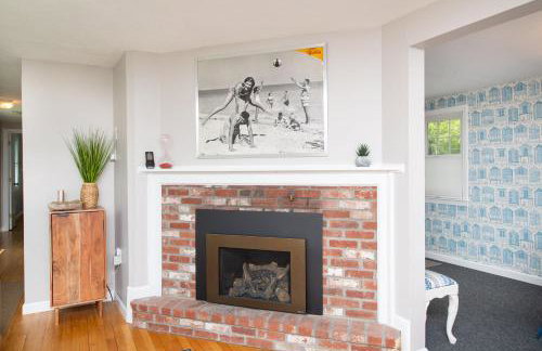 Cape Cod Cottage by Leavetown Vacations - Foto 13