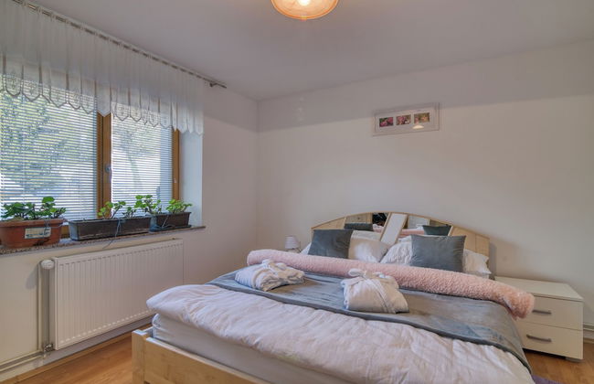 Farmhouse Blackberry Pool&wellness - Photo 2