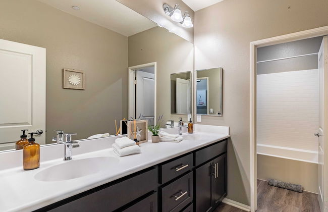 Luxe Indio Stay w/ Pool, Tiki Bar & Fire Pit Near Coachella Longfellow - Foto 22