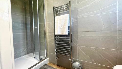 Modern 3 bed Bungalow with parking, private garden - Foto 5, Other