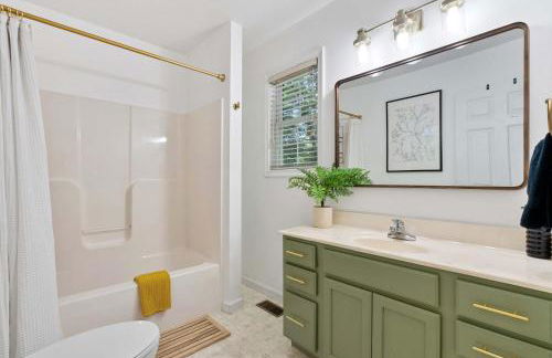 Cozy Retreat w Hot Tub Firepit & Grill near Bryce - Foto 38