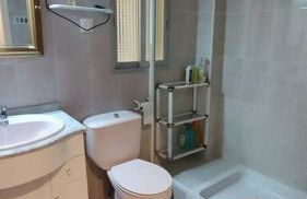 Charming Three Bedroom Apartment in Alcoi (with WIFI) - Foto 4