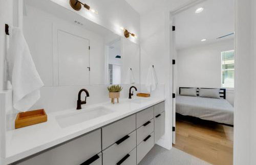 Sleeps 42 2 Pools & Game Room 11BR near Downtown - Foto 37