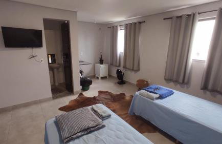 Kitnet independente 2 camas bem localizada - Foto 5