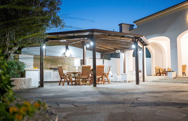 Villa Machri - Con Piscina Privata E Ampio Giardino Vicina Al Mare - Photo 9