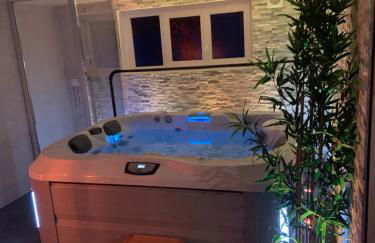 *Romance Jacuzzi* Appartement Spa pour les amoureux ou les solos - Foto 4