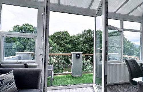 Sleek Skyward Serenity 2bed w Pool Table - Ystrad - Foto 36