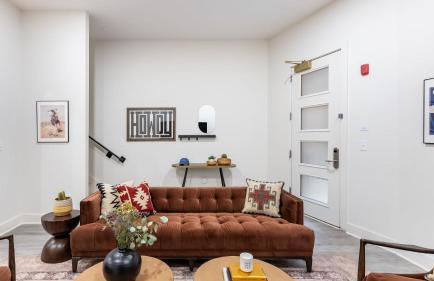 Sleeps 28 2 Units Near DT Nashville Outrider by AvantStay - Foto 73