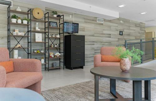 Roami at Grove 27 - Photo 18