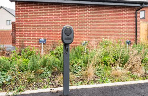 Spacious Milton Keynes Townhouse 2 Designated Parking Spaces Near Centre MK, MK Bowl, Universal Studios & Transport Links Ideal for Families & Contractors - Foto 43