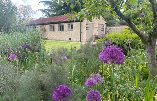 The Old Piggery - tranquil garden guest cottage - Foto 1
