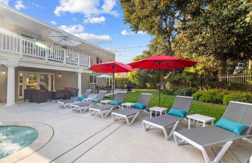 Oceanview Luxe Retreat with Rooftop - Foto 7