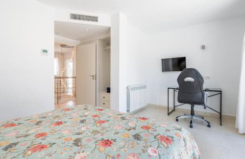 The Tower Villa - Photo 13