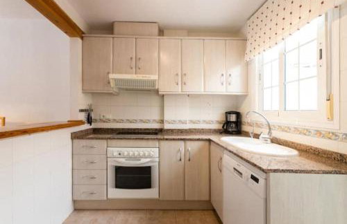 Casa vacacional con patio y piscina R78 by Novadesta - Foto 9