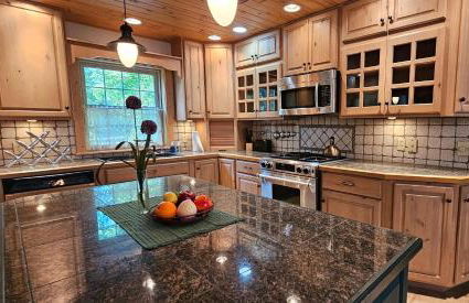 River Bend Escape by Leavetown Vacations - Foto 25