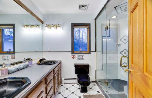 Luxury Villa with Year Round Heated Pool, Sauna, Spa & Fire Pit - Newly Redone - Foto 57