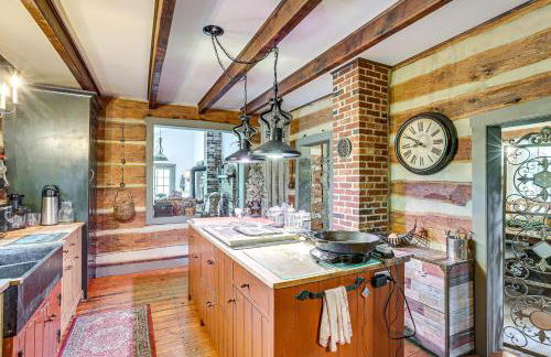 Spacious and Historic Cabin in New Haven with Pond! - Foto 8