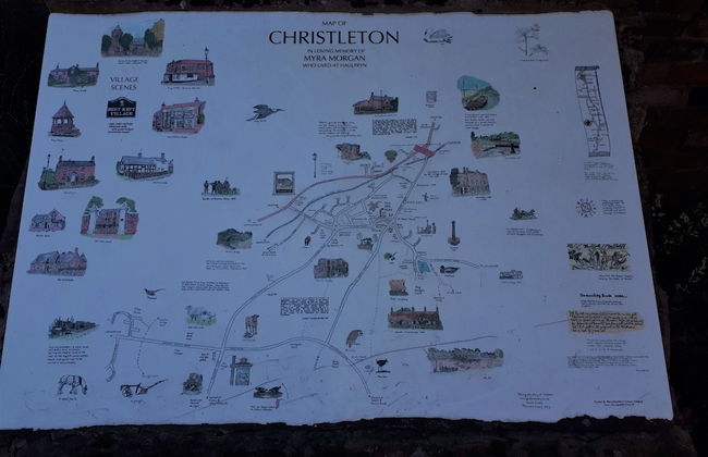 Beautiful Romantic Village House With Netflix - Photo 21