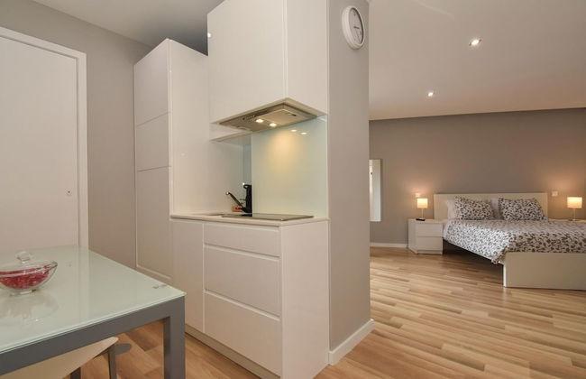 Oporto Bernardes Studios - Heroismo - Foto 5