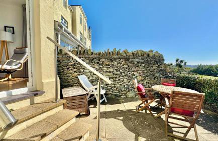 24 CLIFF APARTMENT-3 BED-GROUND FLOOR-SEA VIEWS - Photo 21