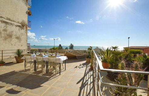 Stunning Apartment In Porto Empedocle - Foto 9