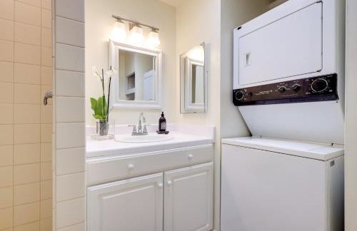 Dog-Friendly Home with Fenced Yard in Los Cerrillos - Foto 14