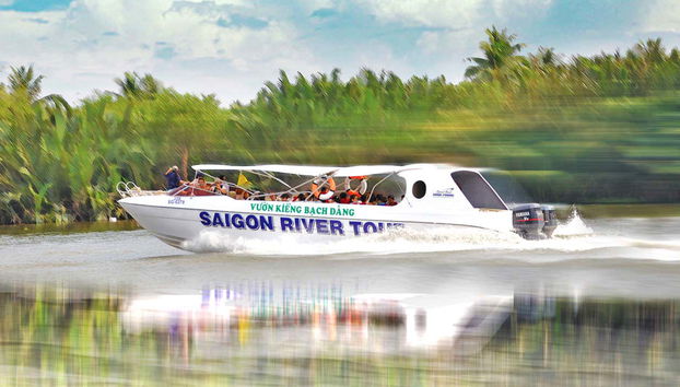 Lancha rápida por el río Saigón