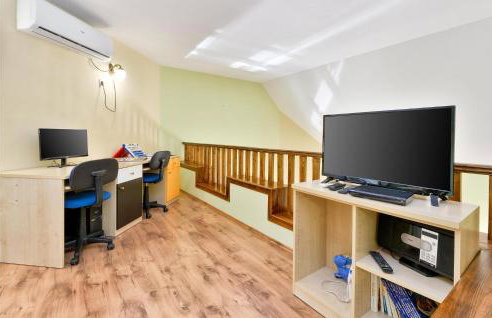 Cozy Home In Krasic With Sauna - Foto 35