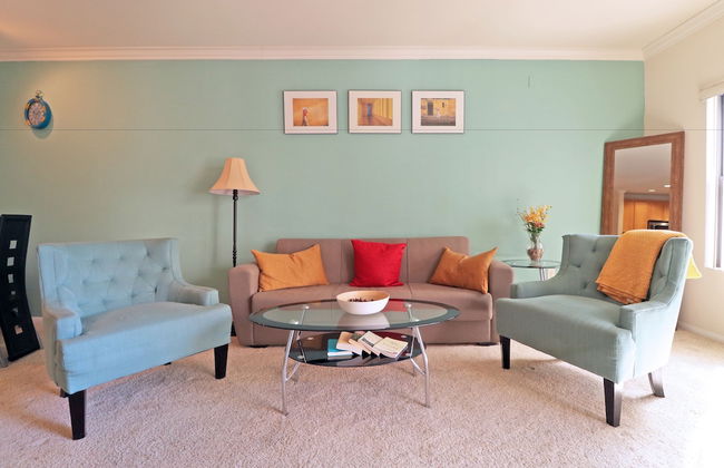 LAs Premier Apartments - Photo 37