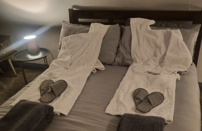 Angela's Hideaway - 2 Beds - Hot Tub - Sauna - Foto 6