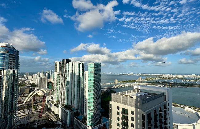 Sky-high Luxury in Downtown Miami - Photo 30