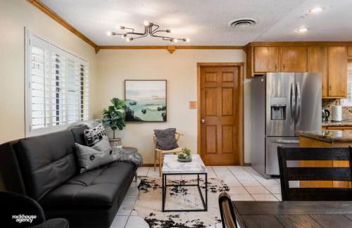 Cozy Hygge Home Centrally Located 2 King Beds - Foto 25