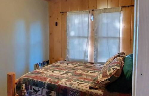 Lakefront Hideaway - Foto 34