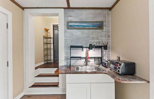 Chill Retreat, hot tub, large private yard - Foto 32