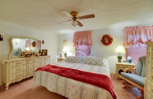 Peaceful Hazel Cottage with Deck and Yard! - Foto 14