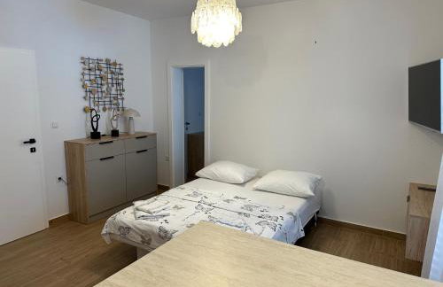 Apartmani Svemir - Photo 45