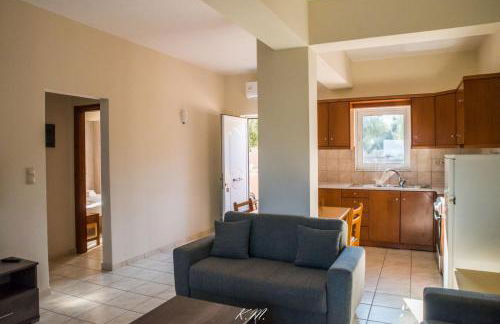 Flisvos Rooms - Photo 3