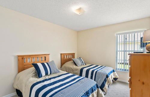 South Facing Pool Deck - Private Outlook - Game Room - Family Friendly - Nr Disney - Foto 48