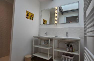 Deux maisons reunis par le jardin et sa cabine de plage, à 8min à pieds des plages et de l'océan - Foto 27