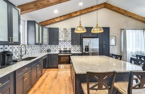 Hike and Fish Group Getaway with Hot Tub in Bailey! - Foto 8