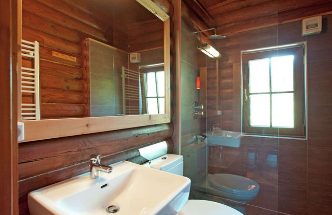 Spacious Chalet near Ski Slopes in Worgl - Photo 12