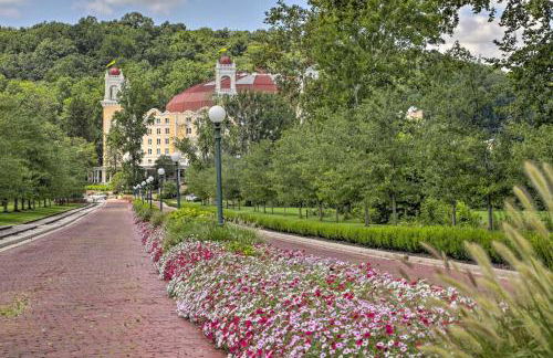 Modern Eckerty Home with Deck on Patoka Lake! - Foto 37