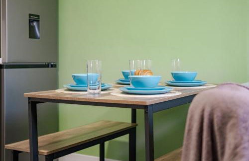 8 Bedroom, 8 En suite, 12 beds, Fast Wifi, Contractors, Parking - Foto 35