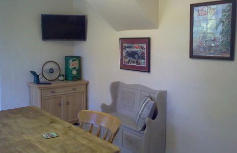Cottage - Sleeps 4 - Pets Ok - Garden - Parking - Foto 12