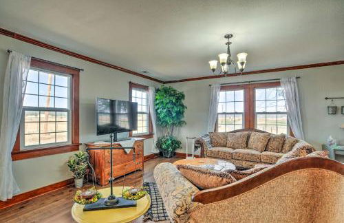 Secluded Bonanza Home with Antique Furnishings - Foto 8